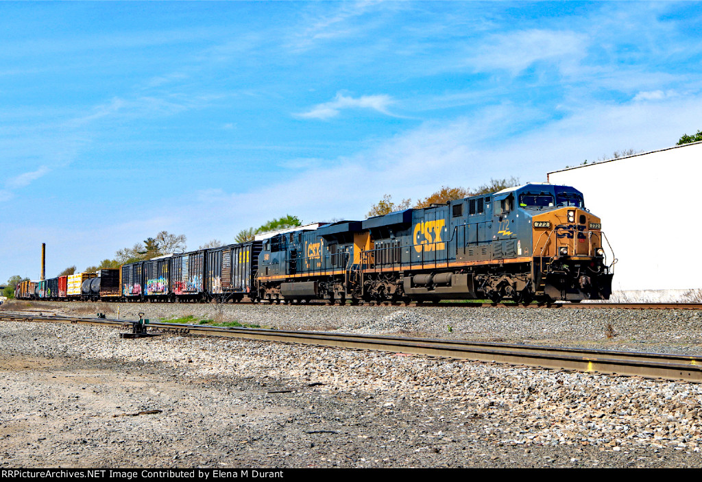 CSX 772 on Q-433